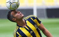 Video: Cha con nhà Robin van Persie trổ tài tâng bóng