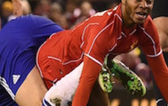 Video: Khoảnh khắc 'khó đỡ' giữa John Terry và Raheem Sterling