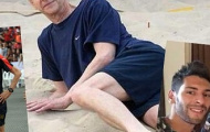 Khi “Giáo sư” Wenger tạo dáng như... một siêu mẫu