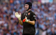 Petr Cech để thủng lưới trong trận ra mắt CĐV Arsenal