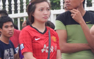 Fan nữ MU háo hức xếp hàng mua vé xem ĐTVN-Man City