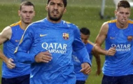 Luis Suarez cùng Barcelona đội mưa tập luyện trên đất Mỹ