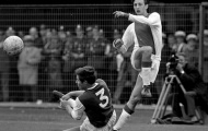 Video: Pha sút penalty kinh điển của Cruyff và Coppens được tái hiện