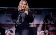 Cris Cyborg sẽ dự UFC 190 để tuyên chiến với Ronda Rousey