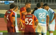 Podolski đánh người ở trận ra mắt Galatasaray