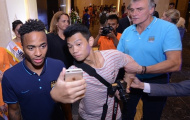 Fan Việt Nam bị an ninh Man City nhắc khi chụp ảnh với Sterling
