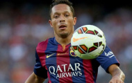Barcelona bất ngờ muốn gia hạn 1 năm với Adriano
