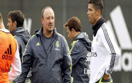 Video: Ronaldo và Benitez lạnh nhạt trên sân tập