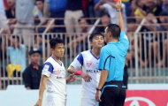 HLV Ngô Quang Trường: 'Trọng tài đã quá nặng tay với chiếc thẻ vàng thứ 2 cho Mạnh Hùng'