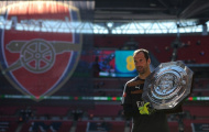 Petr Cech cười như được mùa sau chiến thắng Chelsea