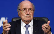 Chủ tịch Sepp Blatter cuối cùng cũng chấp nhận rút khỏi IOC