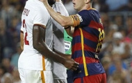 Messi húc đầu, bóp cổ cầu thủ Roma ở trận Barca thắng 3-0