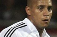 Video: Roberto Carlos, chiến binh đầu trọc nổi tiếng của làng túc cầu