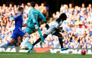 Khiến Chelsea mất điểm, Courtois hối lỗi