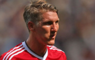 Điểm tin hậu trường 10/08: Fan West Ham hạ nhục Arsenal, Schweinsteiger dụ dỗ Rooney sang Munich