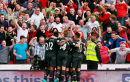 Coutinho lập siêu phẩm, suýt giết chết fan Stoke City