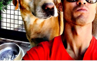 Ronaldo hí hửng chụp ảnh selfie cùng chó