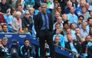 Góc Chelsea: Làm gì đi chứ, Mourinho?