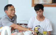 Bố Công Phượng tới Gia Lai cổ vũ cho con