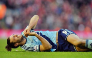 Andy Carroll gặp chấn thương “ngáo đá” hài hước