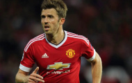 Van Gaal giải thích lý do để Carrick ngồi ngoài