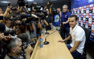Chùm ảnh: Pedro gặp mặt và chia tay đồng đội tại Barcelona
