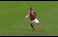 Video: Cú sút cực căng của Phillippe Mexes vs Genoa
