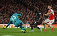 Video: Hai pha cứu thua xuất thần của Petr Cech vs Liverpool
