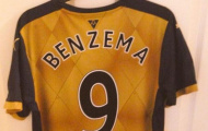 CĐV Arsenal tẽn tò vì đổ xô đi mua áo… Benzema