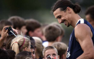 Chưa đá, Ibrahimovic đã 'hủy diệt' Malmo