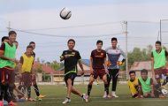 Trưởng đoàn thưởng U19 Việt Nam món mỳ Hàn Quốc