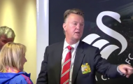 Fan M.U nổi điên chửi bới, đòi sa thải Van Gaal