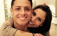 Dứt duyên M.U, Chicharito được bồ xinh an ủi