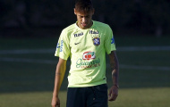 Neymar lại phải nghỉ tập, Barca lo sốt vó