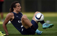 David Luiz phản pháo huyền thoại Man United