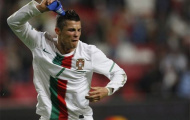 Video: Ronaldo bực tức trước kiểu đi bóng của Paul Pogba
