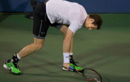 Murray 'chơi trội' đem vợt nát tặng khán giả