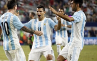 Hết ghi bàn lại đến kiến tạo, Aguero khiến Messi ngỡ ngàng