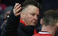 HLV Van Gaal chê bai Rooney không biết nói tiếng Anh