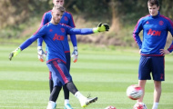 Kí hợp đồng mới, De Gea tươi rói cùng Quỷ đỏ