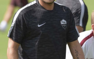 Totti lao vào tập luyện chờ đón bàn thắng 300 cho AS Roma