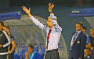 HLV Wenger đổ lỗi cho trọng tài, bảo vệ Olivier Giroud