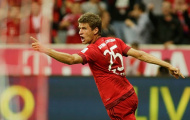 Video: Thomas Muller 'khua chân, múa tay' cực kỳ hài hước