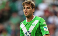Video: Lord Bendtner hai lần 'vờn' thủ môn đối phương