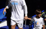 Cris Ronaldo xuất trận cùng người tị nạn Syria