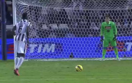 Video: Kỹ thuật đá penalty gây ức chế của Paul Pogba