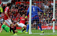 Manchester United 3-0 Sunderland: Blind 'thấy' Mata, Manchester United lên hạng nhất