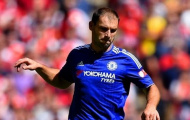 Mắc sai lầm, Branislav Ivanovic lại bị 'tấn công' dữ dội
