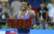 Venus Williams cán mốc 700 trận thắng