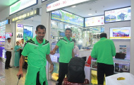 Cầu thủ Việt Nam chỉ đứng đến tai cầu thủ Iraq